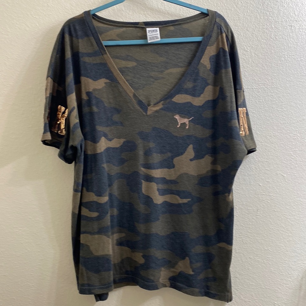 VS PINK Camo Tee